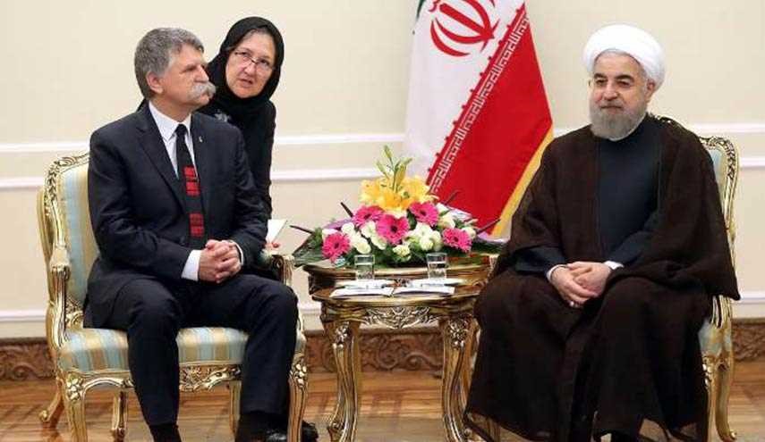 روحاني : الارهاب معضلة عالمية لايمكن لبلد ان يبقى بمأمن من تداعياتها
