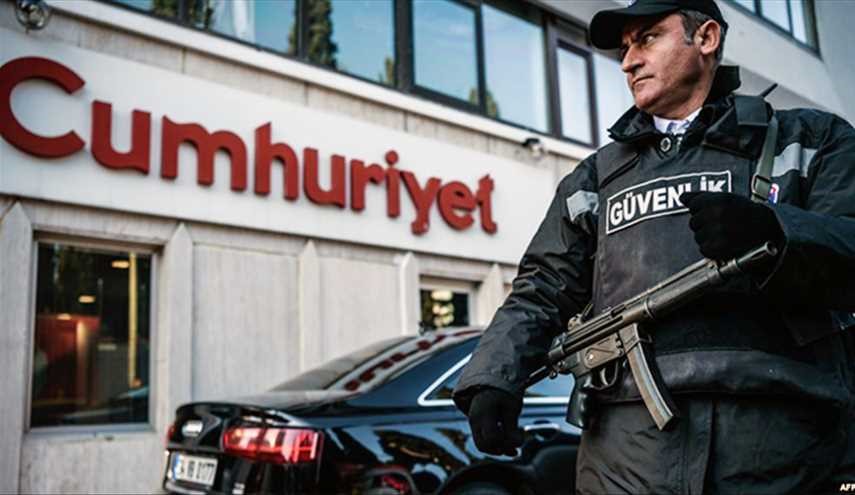 تركيا تعتقل رئيس مجلس ادارة صحيفة 