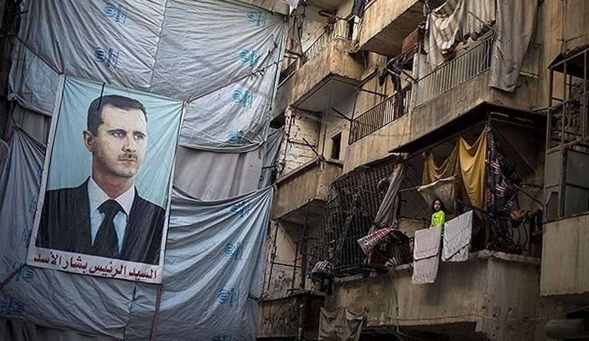 People Demanding Terrorists’ Exit from Eastern Aleppo, Hold up Syrian President’s Pictures: Report