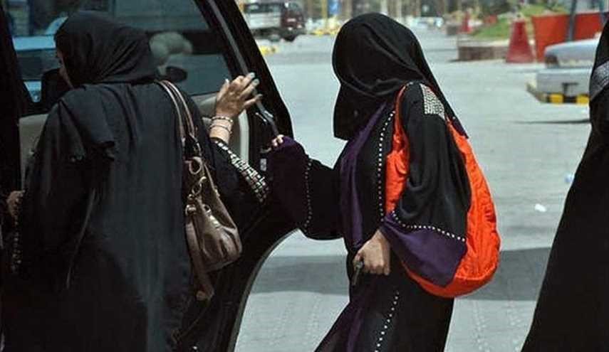 السجن و20 جلدة لفتاتين سعوديتين بسبب حديث لهما على 
