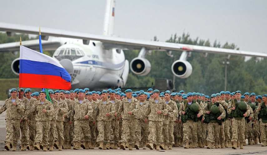 في زيارة خاطفة..جنود روس يصلون إلى مصر