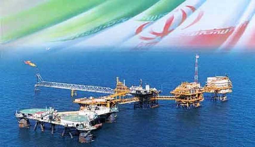 مصادر خليجية: إيران تشرب «نخب» الانتصار النفطي