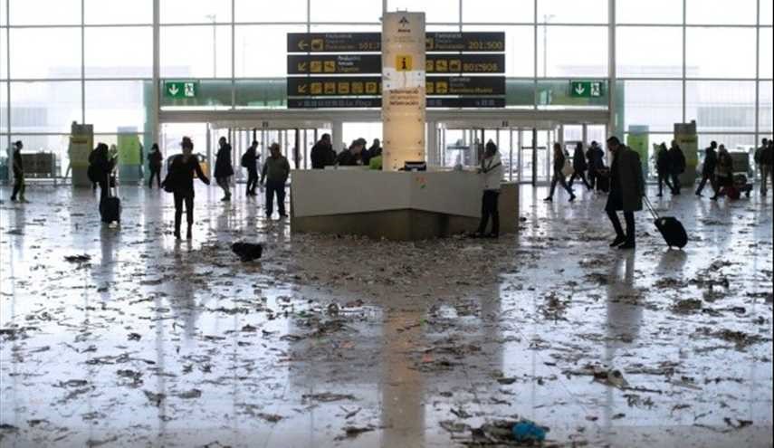 فاجعه بهداشتی در فرودگاه بارسلونا + عکس