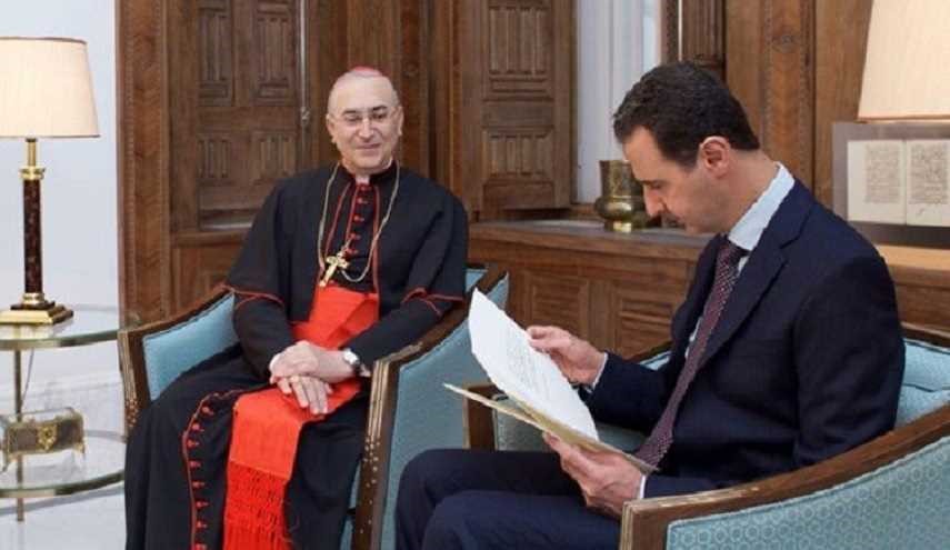الأسد يتسلم رسالة من بابا الفاتيكان.. ماذا حملت؟