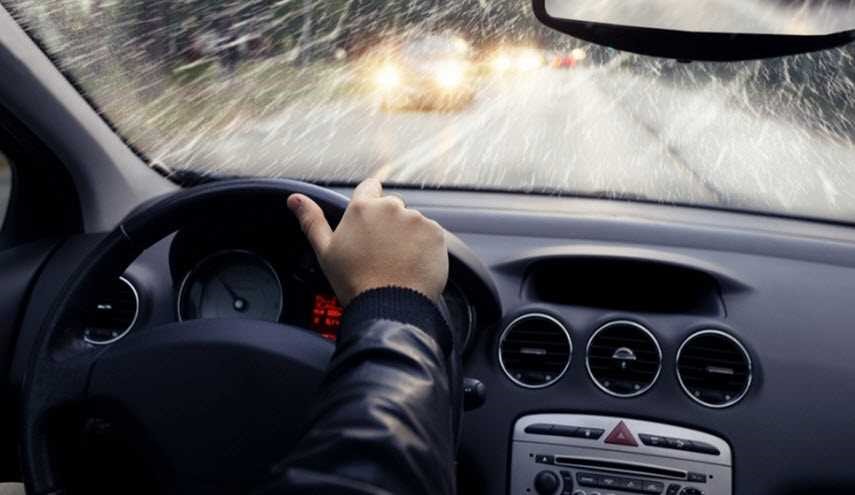 أبرز 8 نصائح لسلامتك خلال القيادة تحت الأمطار