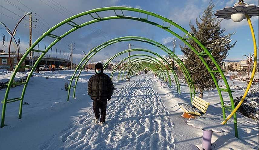 الثلوج في مدينة ارومية شمال غربي ايران