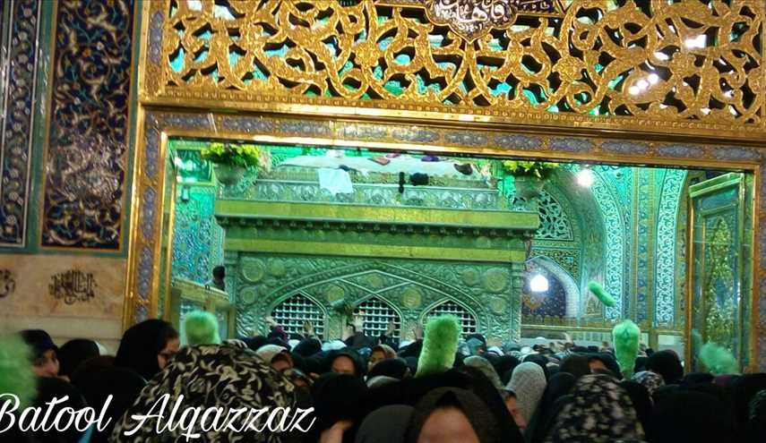 صور من مقام الإمام الرضا (ع) في مدينة مشهد المقدسة الإيرانية