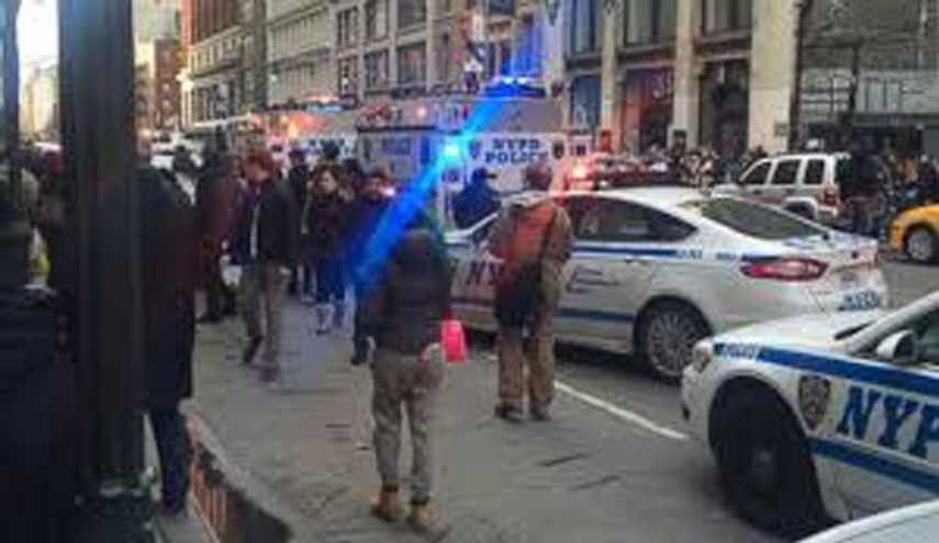 2 Killed, 5 Injured in 2 New York City Shootings on Christmas