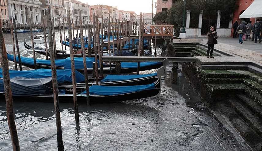 انخفاض منسوب المياه في مدينة البندقية