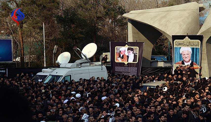 بالصور.. مراسم تشييع جثمان الفقيد آية الله هاشمي رفسنجاني