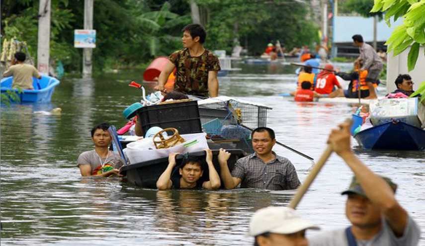 25 Dead, 1 Million Affected by Floods in Southern Thailand