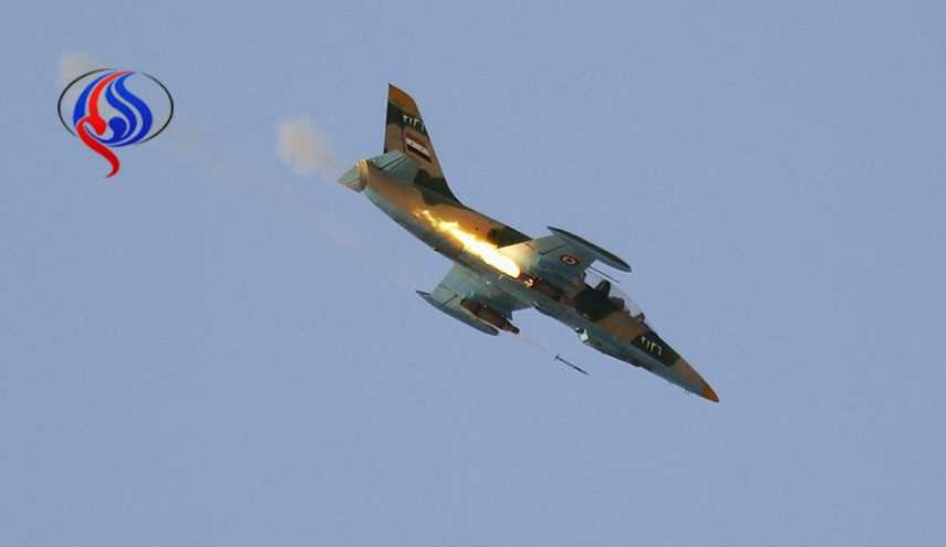 حمله جنگنده‌های سوری به داعش در دیرالزور