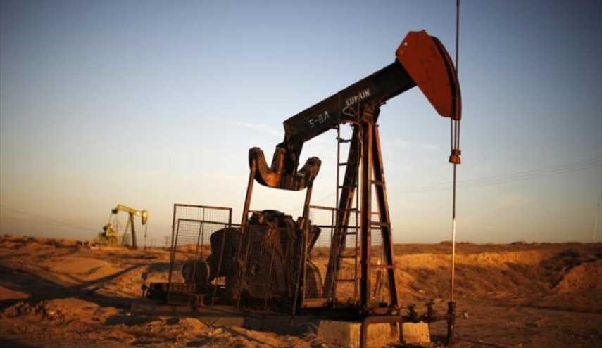 Oil Prices Down 5 Percent in January as Rising US Output Offsets OPEC-Led Cuts