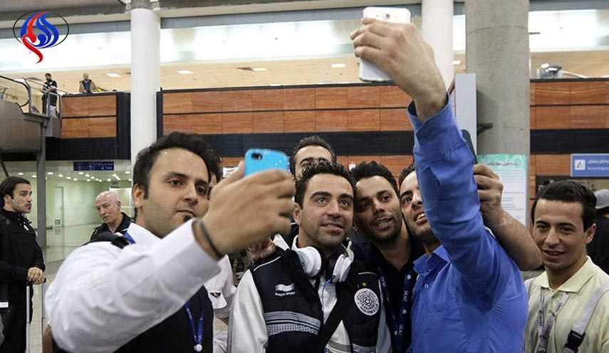 استقبال از ژاوی در فرودگاه امام(ره)+ تصاویر