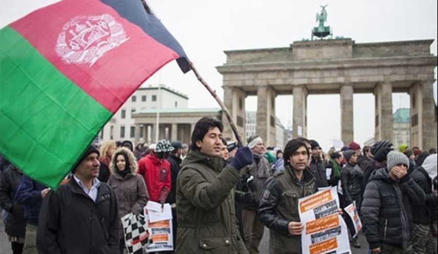 1,000s Protest Deportations of Afghans from Germany