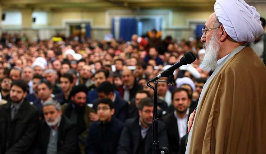 بالصور.. لقاء اهالي محافظة آذربيجان الشرقية مع قائد الثورة الاسلامية