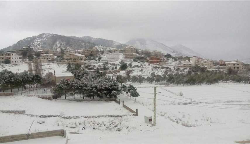 بالصور..الثلوج في بيروت العاصمة اللبنانية
