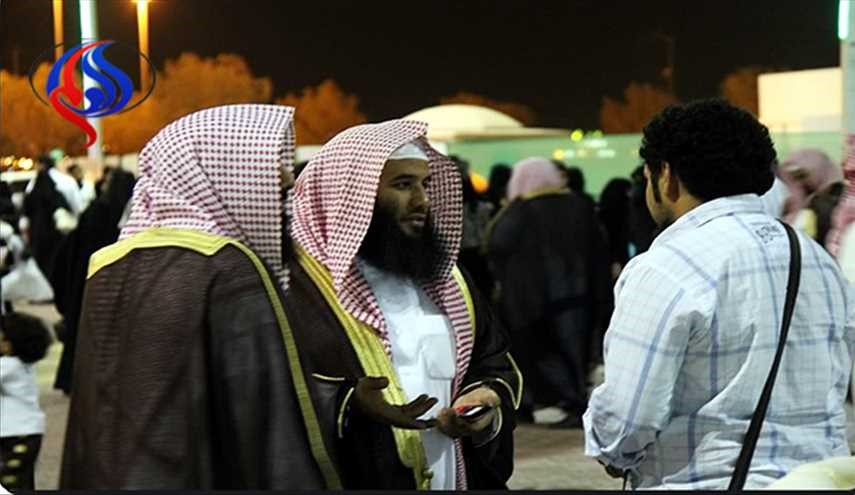 الشباب السعودي ينتفض.. لا نريد شرطة دينية تراقبنا في الشوارع