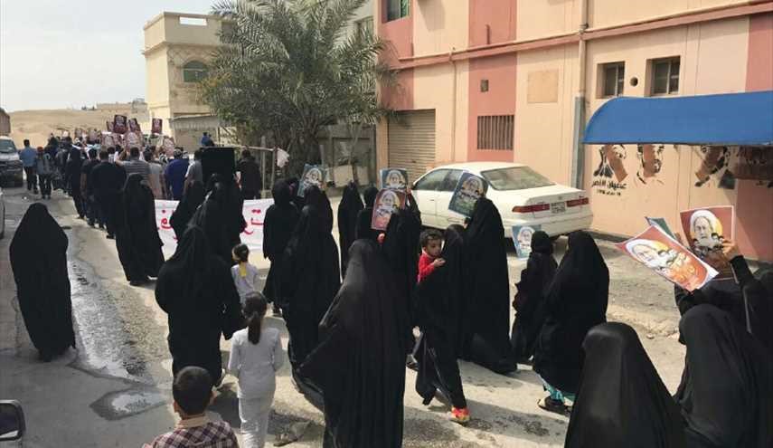 بالصور..استمرار المظاهرات البحرينية ضد نظام آل خليفة، وفاء للشهداء وتنديدا باستخدام القمع ضد النساء
