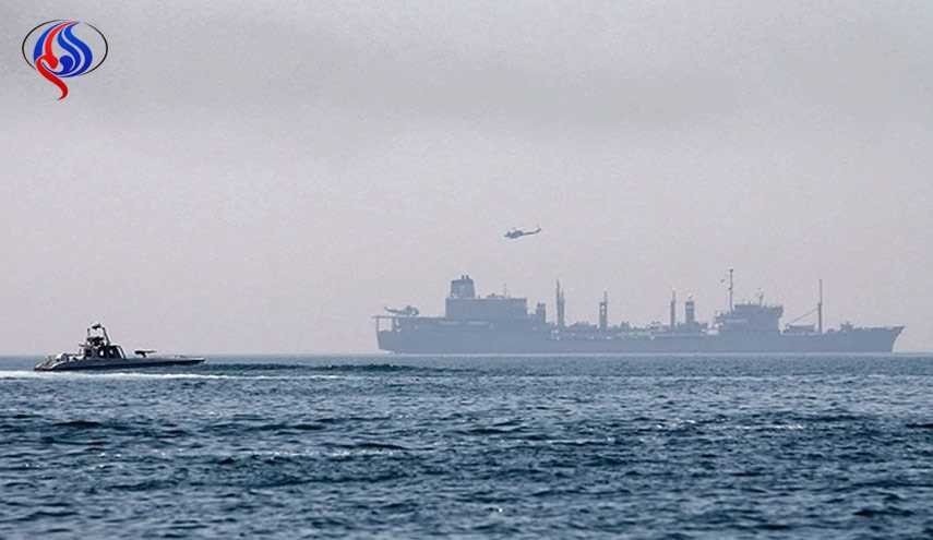 عرض عسكري لسلاح البحر في الجيش الايراني بالمياه الحرة
