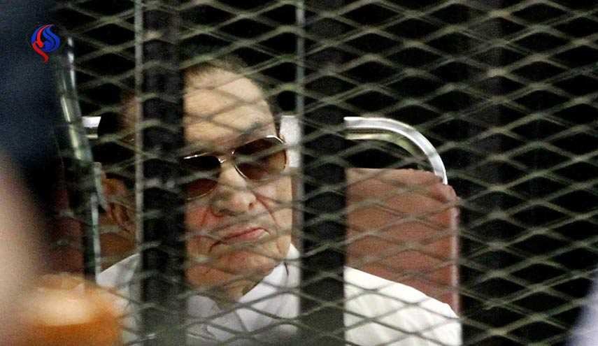 بكلمتين.. مبارك يرد على تهمة قتل المتظاهرين!