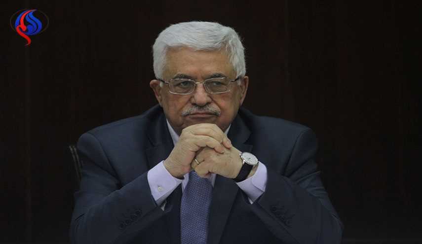 64% من الفلسطينيين يرغبون باستقالة عباس