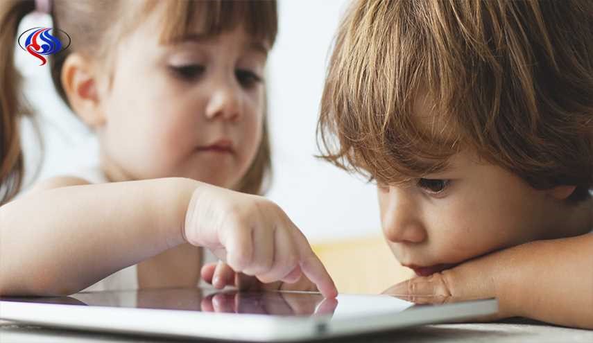 تطور يدق ناقوس الخطر...الاطفال معرضون للخطر باستخدام الهواتف الذكية