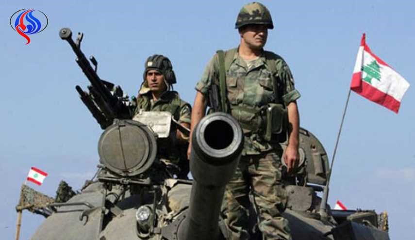الجيش اللبناني يقصف مواقع المسلحين بجرود عرسال بالمدفعية الثقيلة