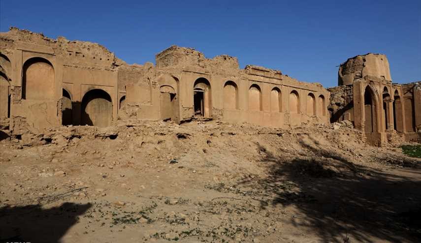 قلعة آغا خان على حافة الدمار