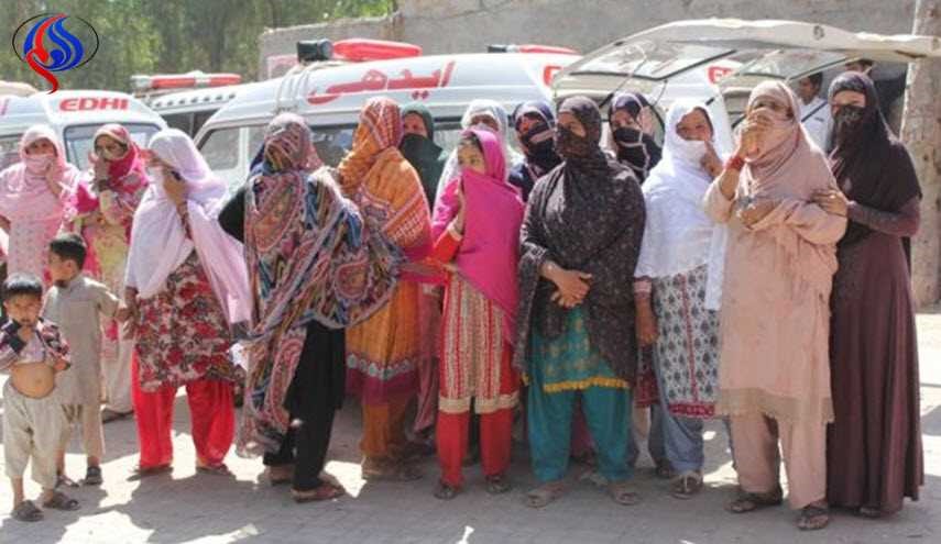 مقتل 20 شخصاً في ضريح صوفي بباكستان