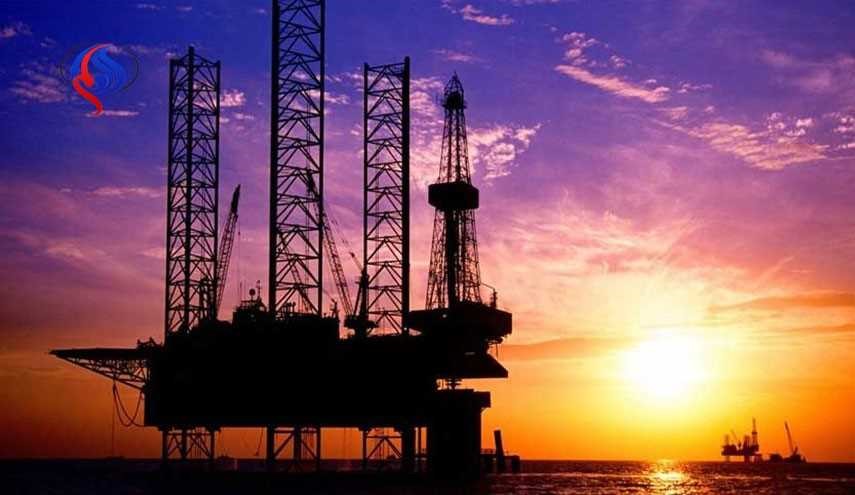 نزول اندک بهای نفت در پی افزایش تولیدات لیبی
