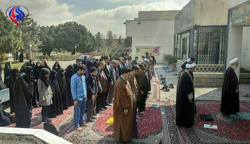 عکس.. نماز آیات در دانشگاه فردوسی مشهد