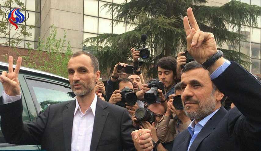 احمدی‌نژاد و بقایی به وزارت کشور رفتند+ عکس