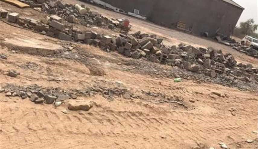 بالصور.. سعودي يقتطع أرضا من حرم المسجد النبوي الشريف لنفسه!