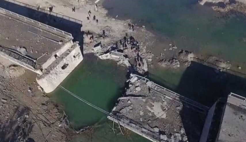 طائرات التحالف تدمر كافة جسور بلدة حزيمة في ريف الرقة
