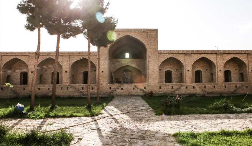 خان 