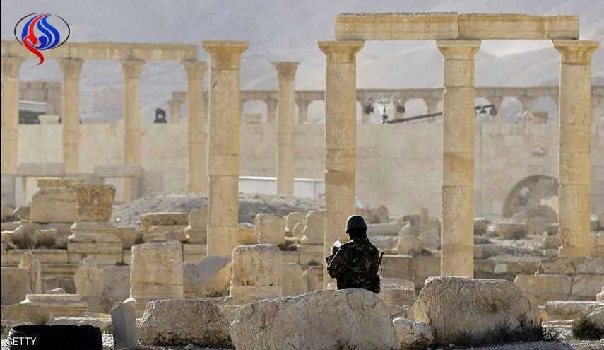 الجيش السوري ينتزع نقاطاً هامة من داعش في تدمر وحمص