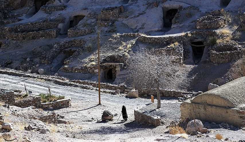 Meymand: A Wonderful Village in Iran with Houses Inside Cave