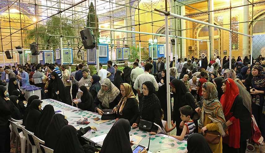تمديد مهلة التصويت في الانتخابات الايرانية ساعتين اضافيتين