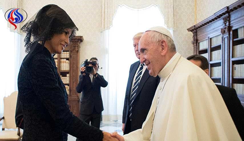 لهذه الاسباب تعمدت ميلانيا تغطية رأسها في الفاتيكان وكشفه في السعودية