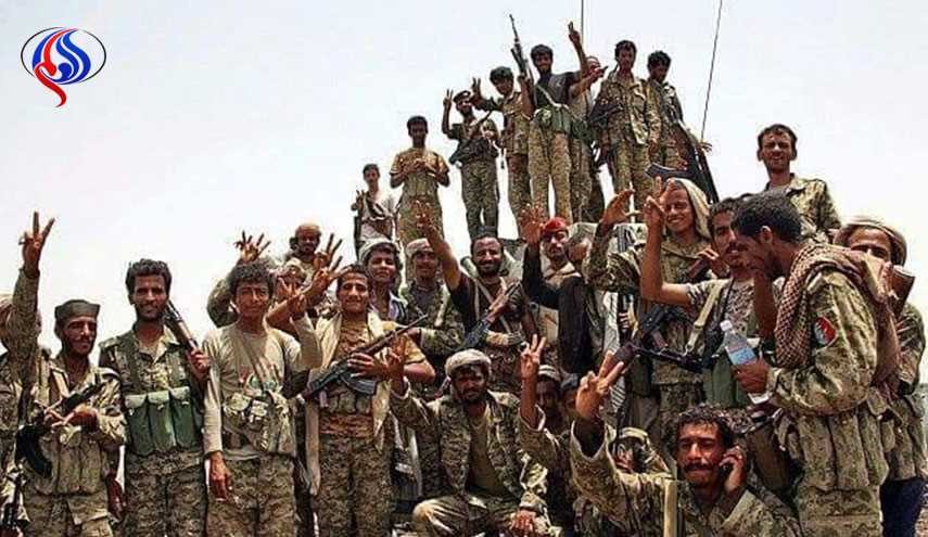 القوات اليمنية تقصف تجمعات للمرتزقة في موزع بمحافظة تعز