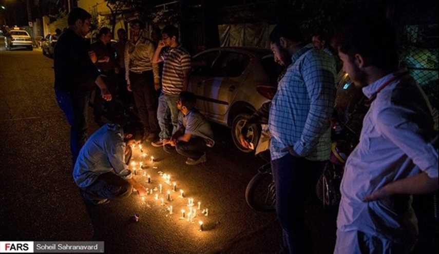 بالصور.. طلبة جامعات في طهران يواسون ذوي ضحايا تفجير كابل الارهابي