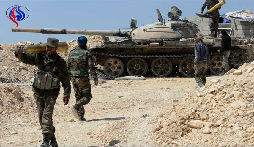 ضربات شديدة للجيش على مواقع داعش في ديرالزور ومقتل 50 داعشيا
