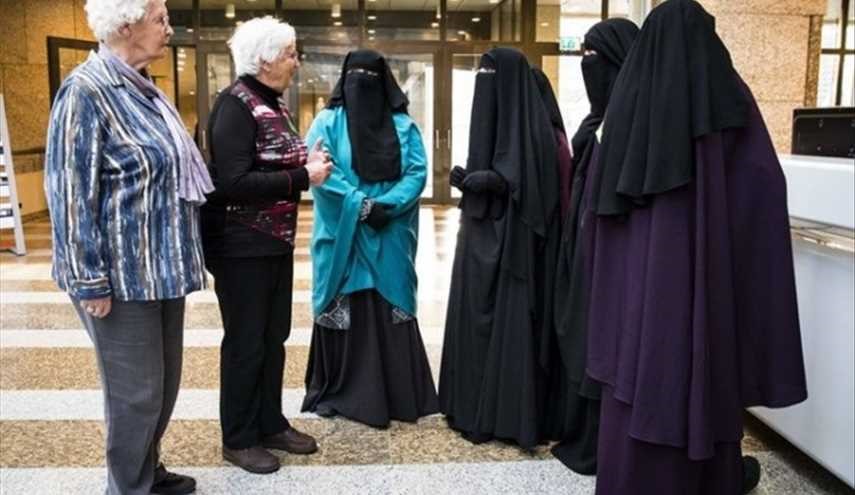 بلد أوروبي يحظر ارتداء البرقع بدءا من تشرين الأول