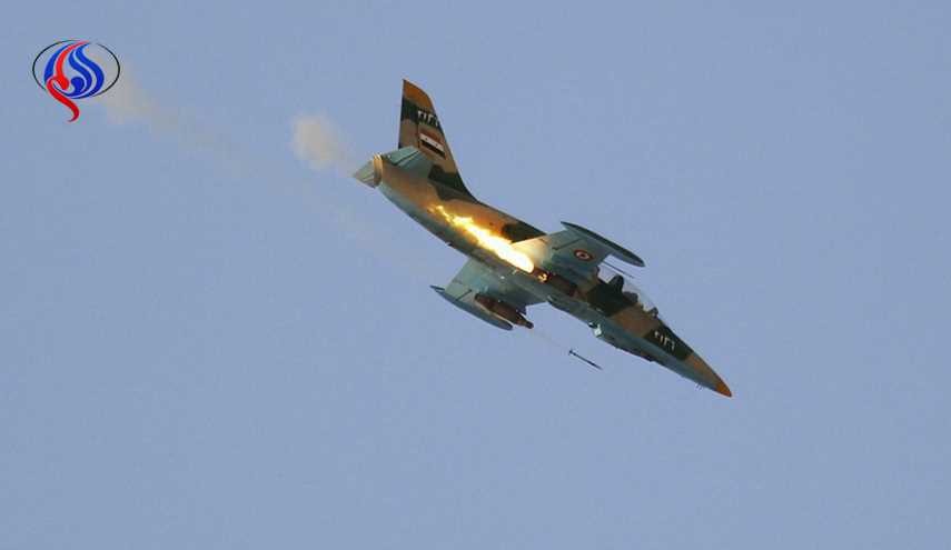 هلاکت دهها داعشی در حمله جنگنده های سوریه به رقه