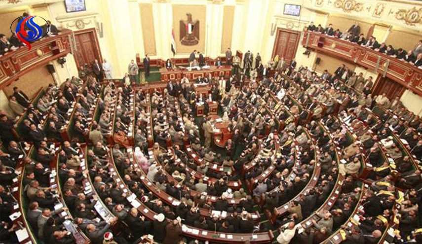 الحكومة المصرية تقر حالة الطوارئ لمدة 3 أشهر