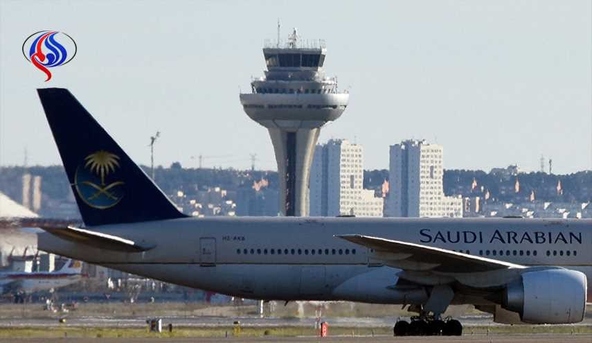 كيف بررت السعودية صورة طائرة تحمل شعارها بمطار 