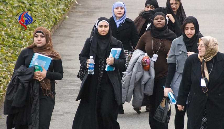 آزار دختران مسلمان در سفر آموزشی به لهستان