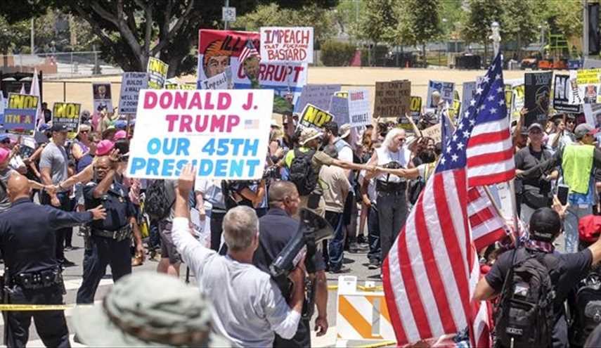 Thousands of angry protesters call for Trump’s impeachment