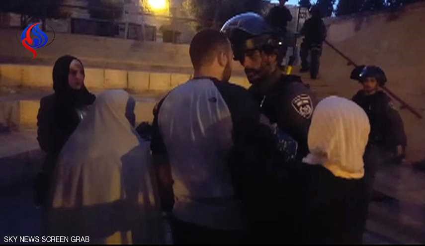 مواجهات عنيفة بين فلسطينيين وشرطة الاحتلال في عموم احياء القدس